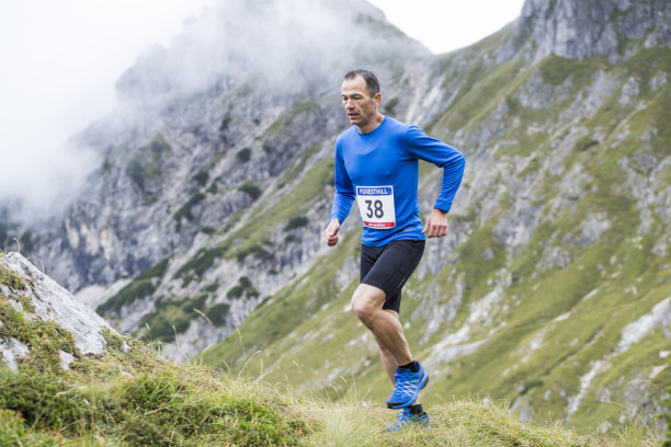 山地赛跑图片下载