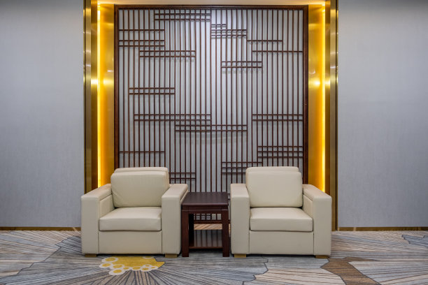 会议室角落的豪华真皮沙发图片下载