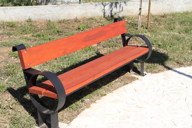 漂亮的花园长椅图片下载