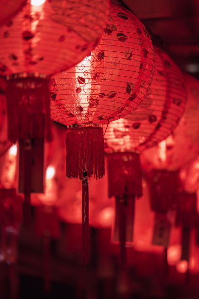 灯笼排起来过年图片下载