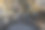 穿着登山靴的男人们站在山涧的石头上图片下载