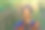 散焦马尾辫发型。十几岁或十几岁的女孩走在自然背景和站在后面。小孩的女孩。绿色的草地。z一代。秋天，夏天。大手帕。的生活方式。时尚。的焦点图片下载