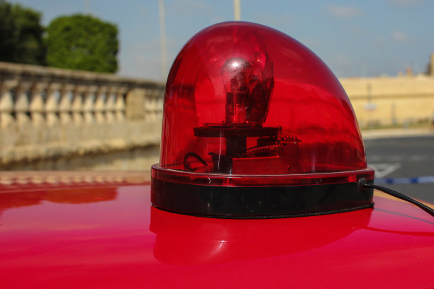 红色应急灯图片下载