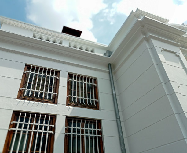 老式白色建筑图片下载