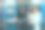 新冠肺炎疫情期间，年轻的亚洲创业团队成员在室内办公场所穿着休闲服装开会图片下载
