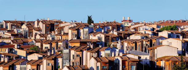 Fatih的天际线和房屋屋顶的全景。伊斯坦布尔，土耳其，公共空间。横幅，高分辨率。城市生活与建筑概念图片下载