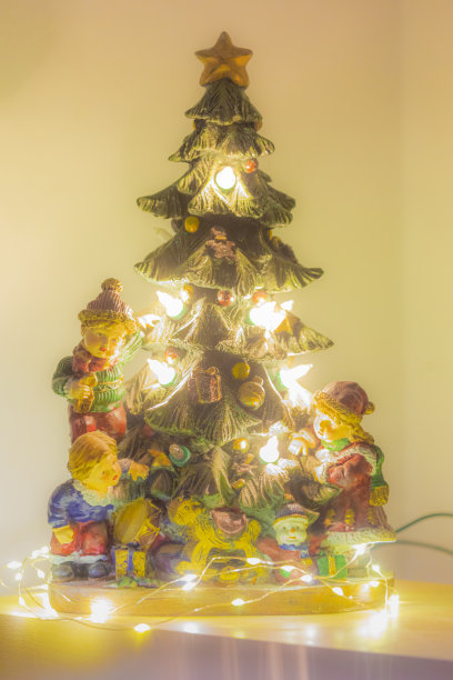 老式圣诞树灯图片下载