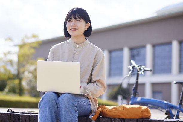 日本女大学生图片下载