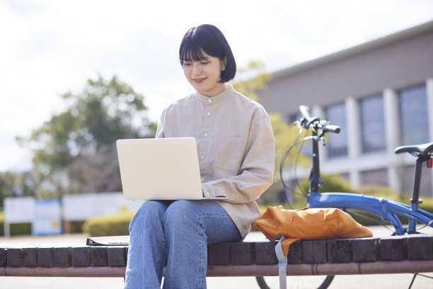 日本女大学生图片下载