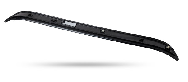 一辆汽车的黑色塑料装饰门框在一个摄影棚的白色孤立背景的车间里出售或修理。图片下载