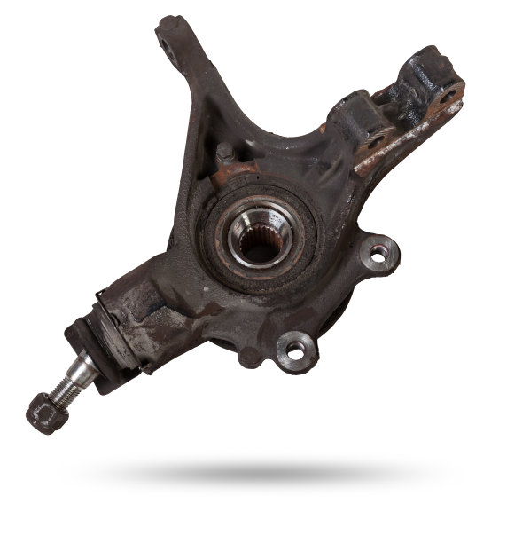 一个近距离的磨损的金属轮毂与油和铁锈元素的白色背景。车间制动系统部件的季节性起落架修理和更换。图片下载