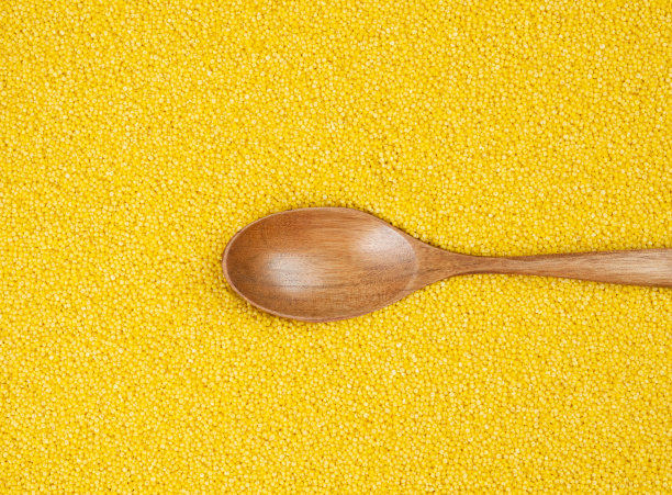 小米与木勺图片下载