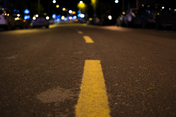 黄色道路的影像图片下载