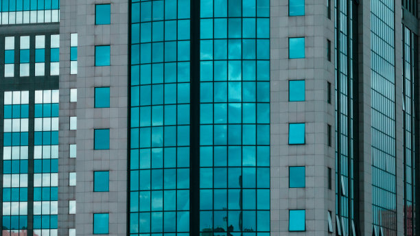 里斯本建筑的航拍图，造型非常美观图片下载