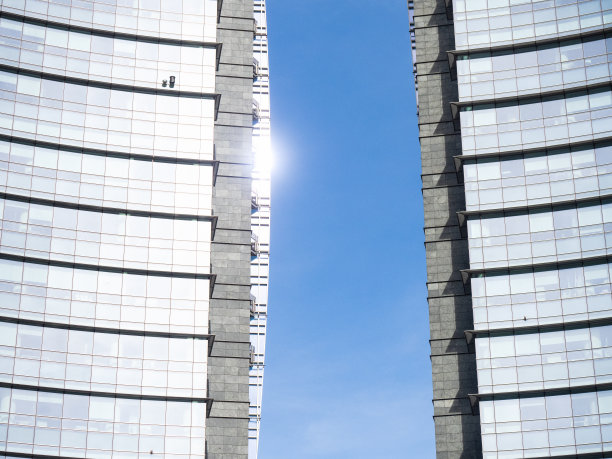 现代商务大楼的建筑细节图片下载