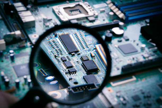 通过放大镜看主板图片下载