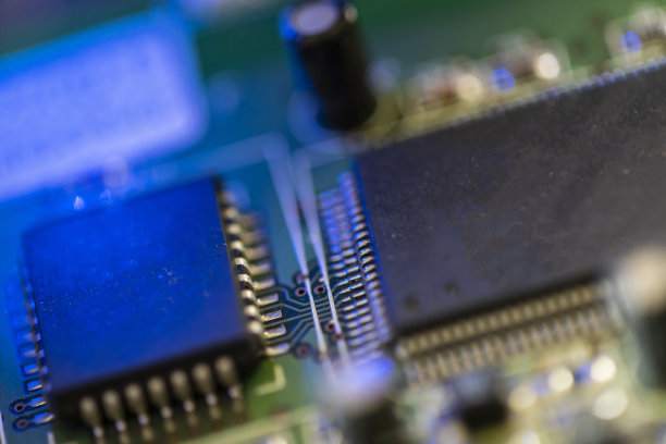 电路板上的计算机芯片图片下载