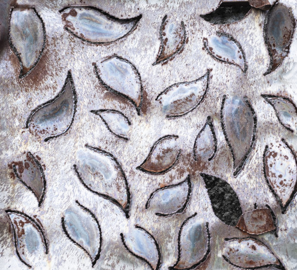 银色金属片与叶子剪纸设计的背景和壁纸纹理图片下载