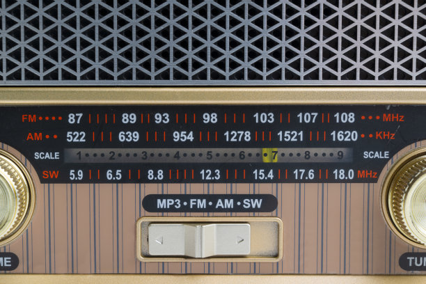 台旧收音机图片下载