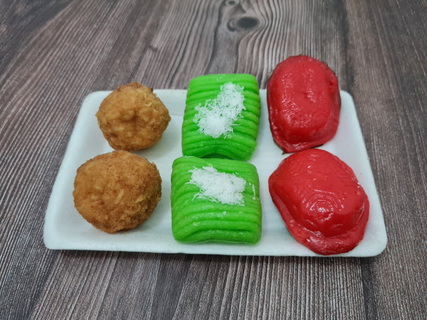 市集小吃圆豆腐、酥饼、锅巴图片下载