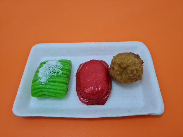 市集小吃圆豆腐、酥饼、锅巴图片下载