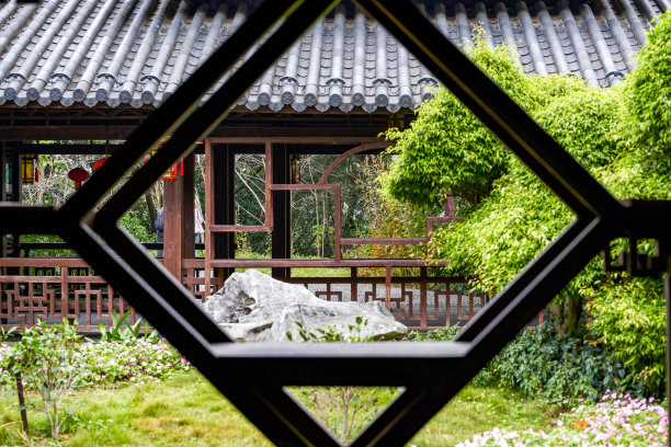 优雅的中国传统古建筑园林图片下载