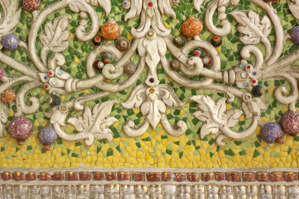 曼谷佛教寺庙墙上的建筑装饰图片下载