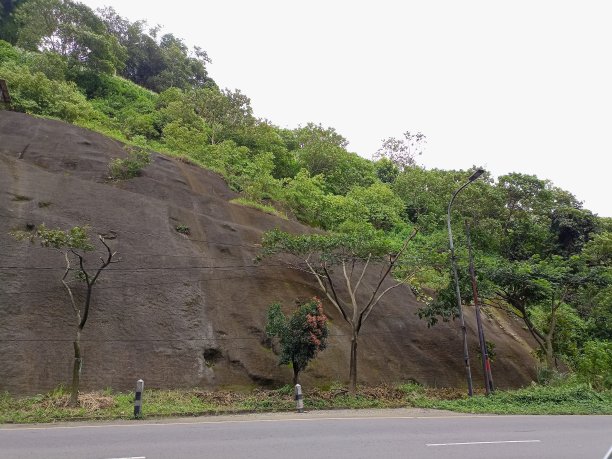 山上的山丘图片下载