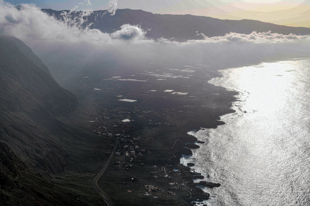 Landscape from The Mirador de la Peña, El Hierro Island, Spain图片下载