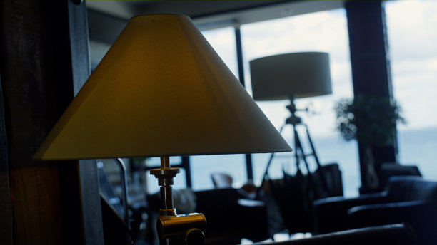 暗室内照明设计特写。家具新潮设备概念图片下载