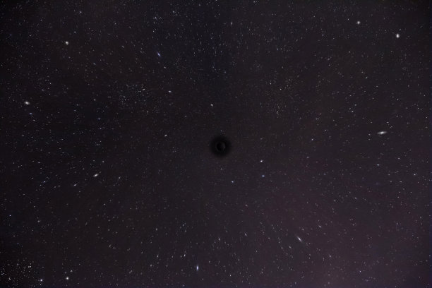 小黑洞吸收空间图片下载