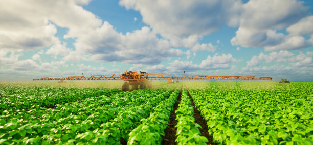 农用拖拉机在大豆田里施肥，技术智能农场概念，3d渲染图片下载