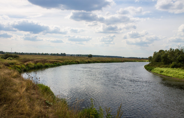 Klyazma河的拐弯处图片下载