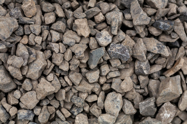 建筑工地背景上的砖石碎片图片下载