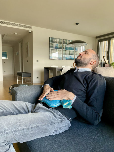 每天经历痛苦图片下载