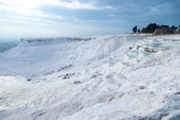 土耳其Pamukkale的石灰华。受欢迎的旅游目的地图片下载