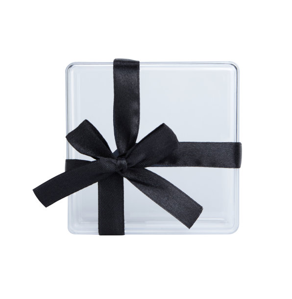 透明礼盒与黑丝带隔离在白色背景图片下载