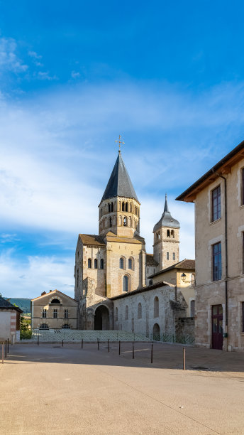 克兰尼修道院，中世纪修道院图片下载