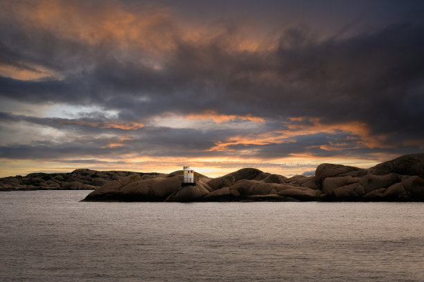 瑞典西海岸吕塞基尔的灯塔。图片下载