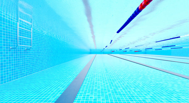 游泳池水下背景。图片下载