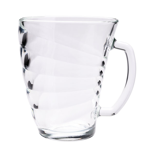 白色背景的透明玻璃杯。图片下载