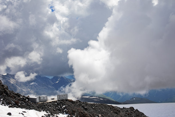 厄尔布鲁士基地图片下载