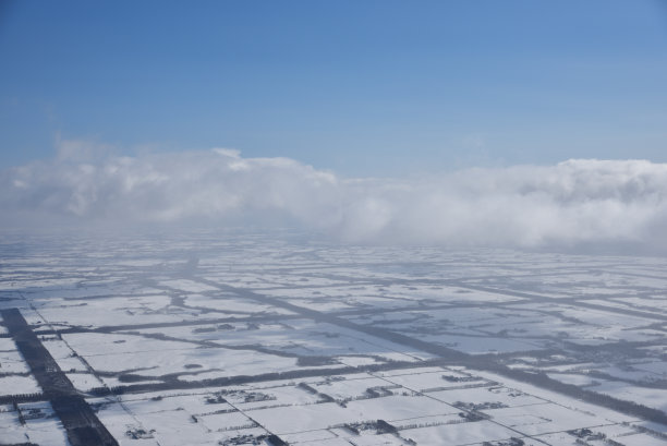 冬季从飞机上俯瞰北海道图片下载