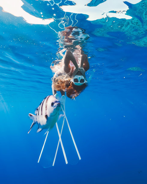 安达曼海普吉岛下的美丽女孩-06图片下载