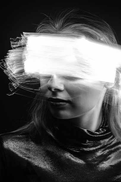 抽象女性工作室肖像与光画技术图片下载