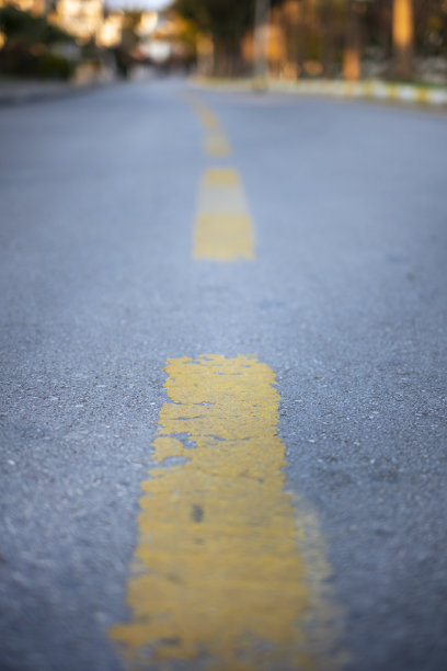 黄色道路的影像图片下载