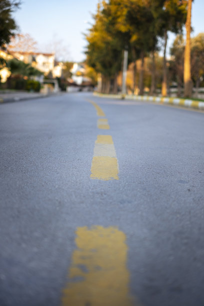 黄色道路的影像图片下载