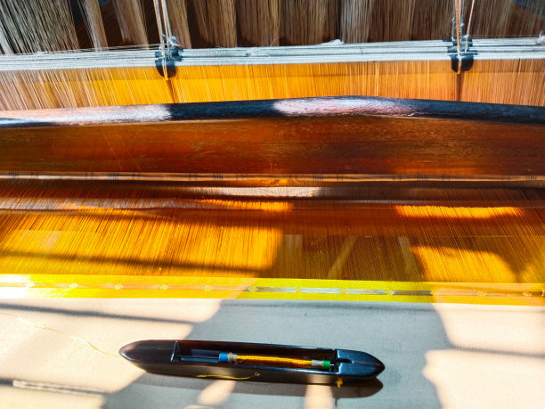 印度织布机织造的纱线图片下载