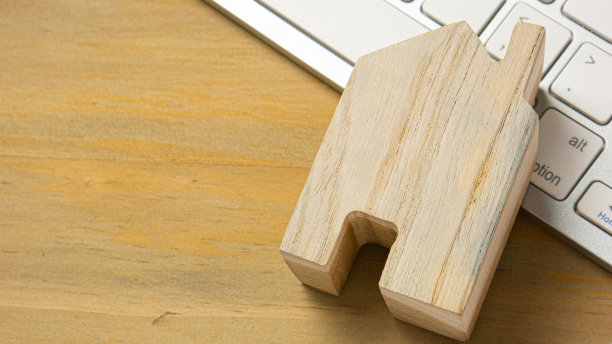 木质房屋用于建筑或财产概念图片下载