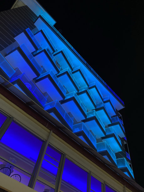 蓝色的窗户图片下载